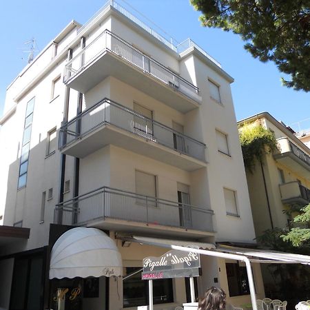 Hotel Pigalle Rimini Exterior photo