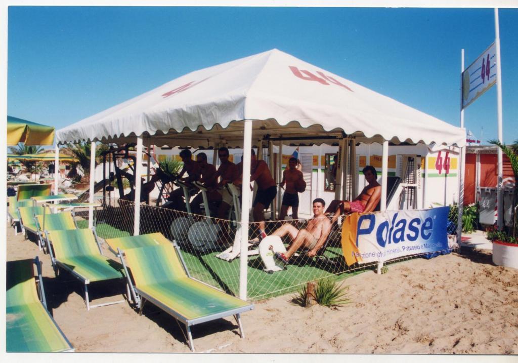Hotel Pigalle Rimini Exterior photo